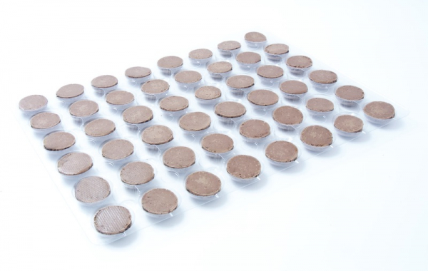 48 Macaron half shells cocoa at sweetART-1
