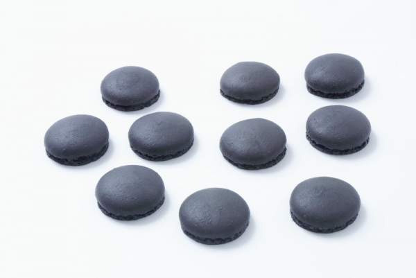96 Macaron Halbschalen schwarz von sweetART